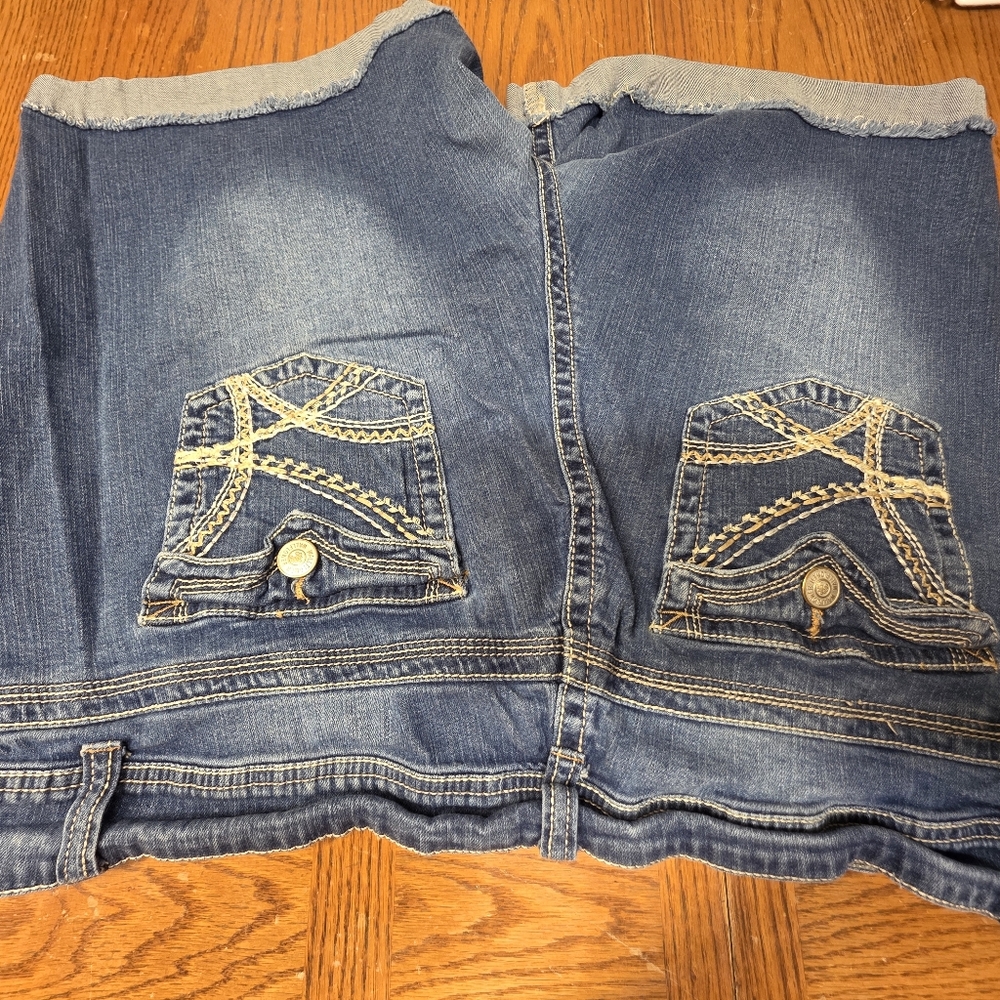 Wallflower Blue Denim Jean Shorts Roll-Cuffed Plus Size 20 - Picture 2 of 8